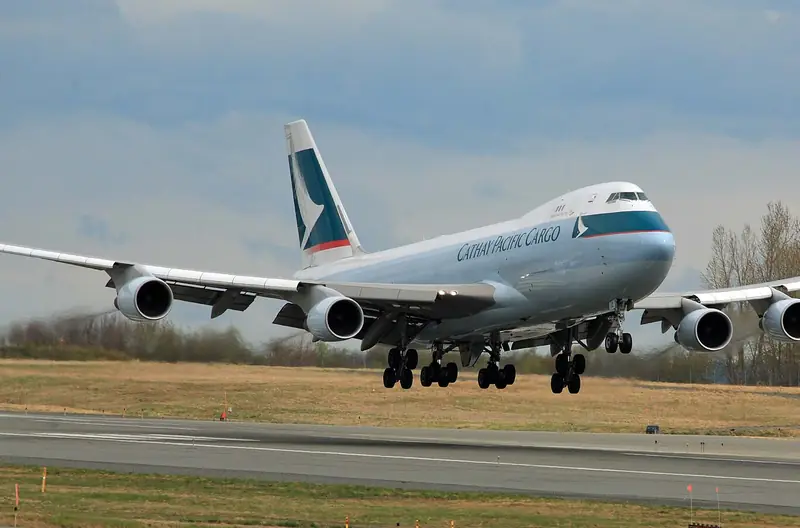 Cargo aircraft landing